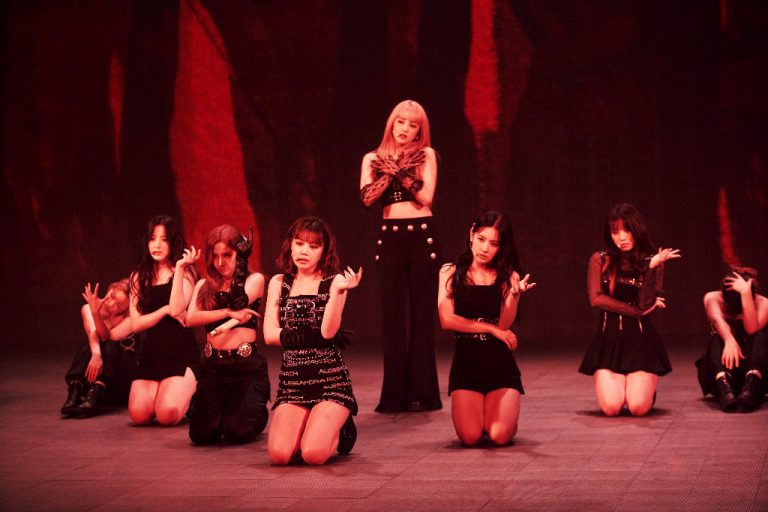 (G)I-DLE ONLINE CONCERT_Group_Oh my god_copy_1024x682